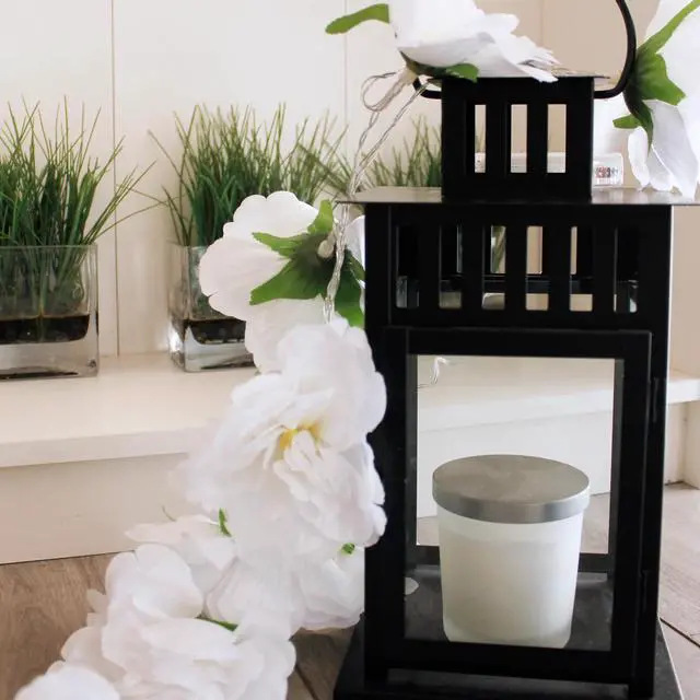 Main image of 8 LED Large White Flower String Lights - Warm White