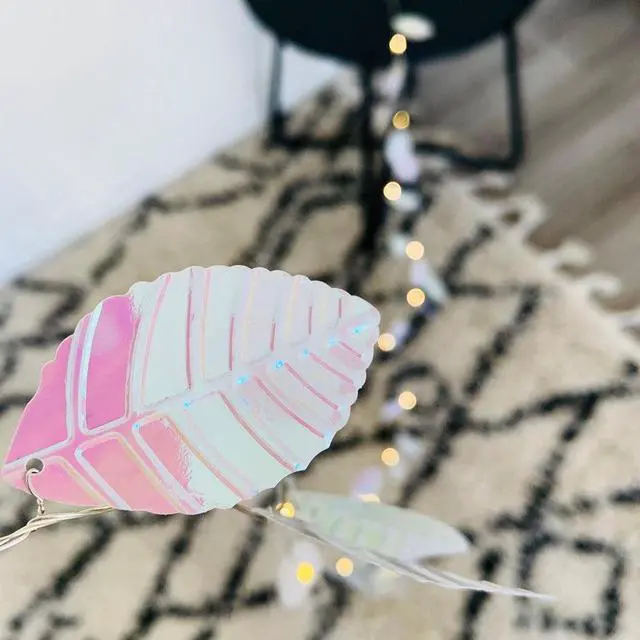 Alt view image 2 of 5 - 20 LED Iridescent Leaf Fairy Light