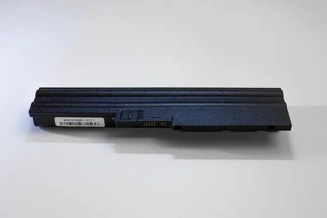 Alt view image 6 of 7 - GHU New Battery 57 Wh Compatible with IBM Lenovo ThinkPad R60 R61E T60 T60P T500 W500 Z60M Z61M Z61P Z60 Z61E SL500 SL400 SL300 40Y6795 92P1141 92P1141 92P1137 92p1128 92p1130 92p1141