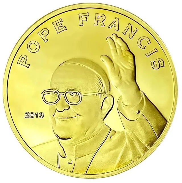 Main image of The Catholic Church Pope Francis 2013 Souvenir Coin Gold/Silver Commemorative Gifts Collectible Medals Challenge Coins (Gold)