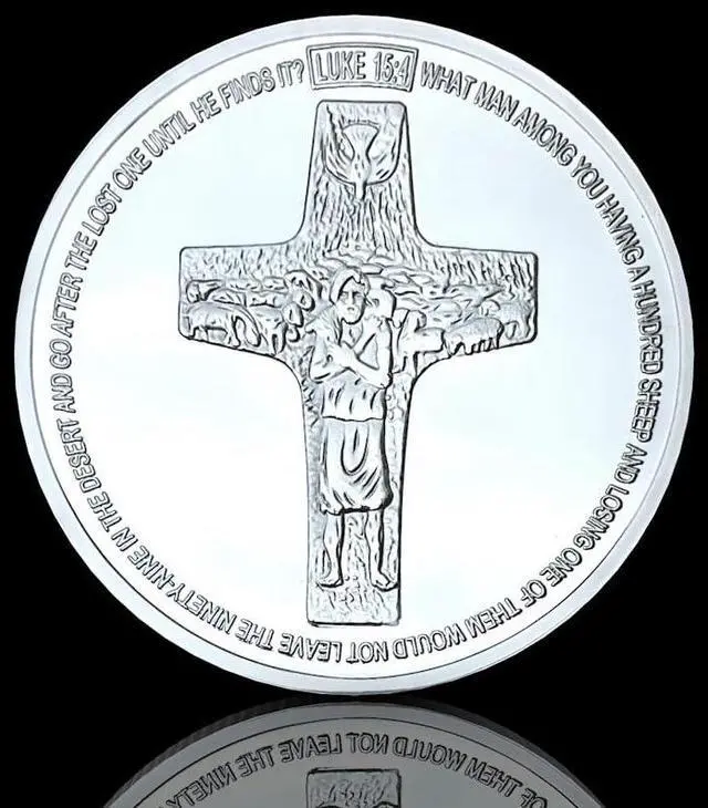 Alt view image 4 of 4 - The Catholic Church Pope Francis 2013 Souvenir Coin Gold/Silver Commemorative Gifts Collectible Medals Challenge Coins (Silver)