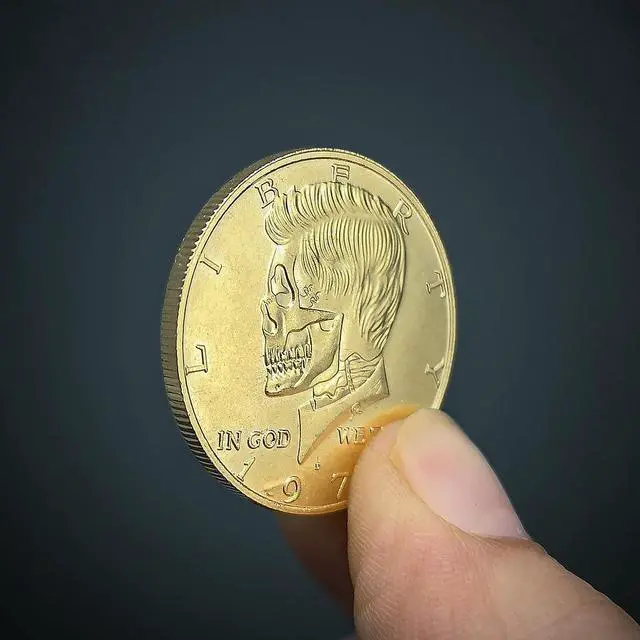 Alt view image 3 of 6 - USA 1974 President Kennedy Tooth Punk Hobo Skull Retro Art Magic Coin Silver Plated Dollar Novelty Coin (Brass)