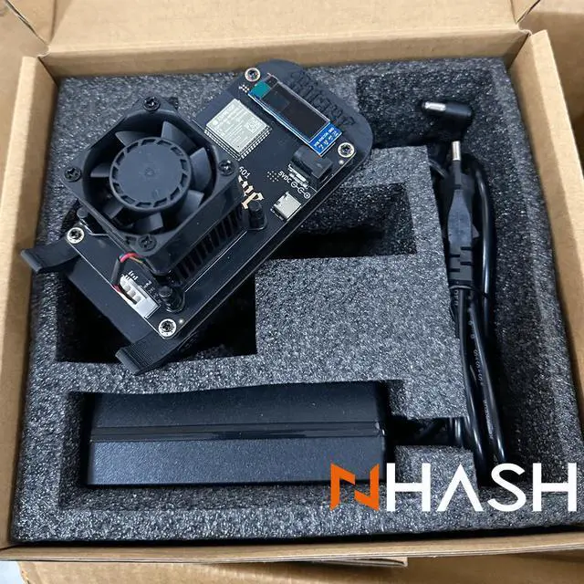 Alt view image 5 of 5 - Bitaxe Gamma 601 High-Efficiency Open-Source Bitcoin ASIC Miner (1.2 TH/s, 18W) featuring BM1370 Chip Black