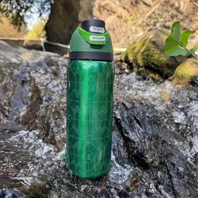 Alt view image 3 of 5 - 304 stainless steel outdoor sports water bottle, food-grade material ensures safety and durability. It is portable and leak-proof, suitable for daily outings, mountain climbing, fitness and other occa