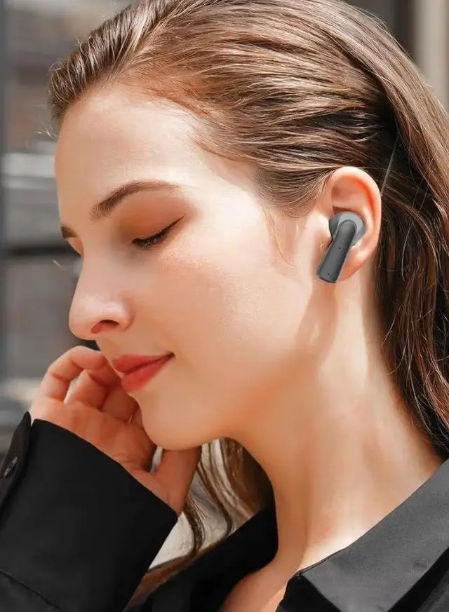 Alt view image 4 of 5 - Green Lion Rome Power Bank & TWS Earbuds - Black
