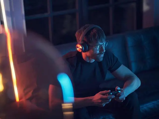 Alt view image 3 of 7 - Bang & Olufsen Beoplay Portal PC/PS - Comfortable Wireless Noise Cancelling Gaming Headphones for PC and Playstation, Black Anthracite