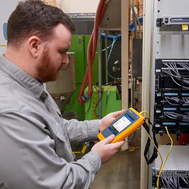 Alt view image 5 of 7 - Fluke Networks Industrial Ethernet Tester Kit