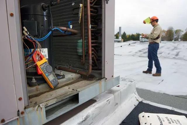Alt view image 3 of 3 - Fluke 902 FC True-RMS Wireless HVAC Clamp Meter
