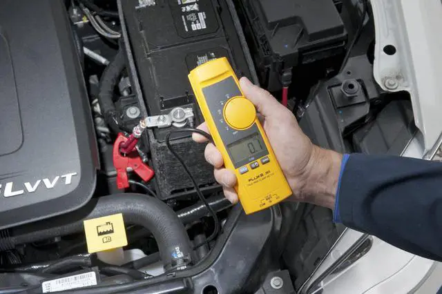 Alt view image 5 of 6 - Fluke 365 Detachable Jaw True-RMS AC/DC Clamp Meter