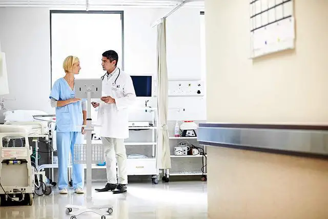 Alt view image 2 of 6 - Medical Mobile Floor Stand with Large Paragon Enclosure, Silver, ipad pro 12.9(2018), ipad pro 12.9(2015/2017), Surface pro 3/4/5/6/7