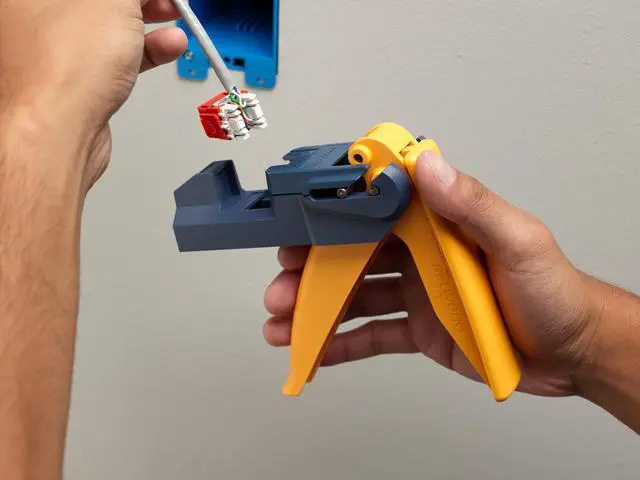 Alt view image 4 of 4 - Fluke Networks JR-LEV-2 Jack Rapid Punch Down Tool for Leviton 61110 5G110 6110G