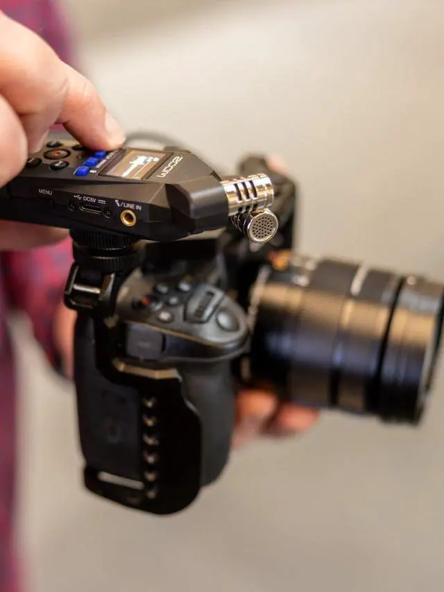 Alt view image 4 of 4 - Zoom H1essential Stereo Handy Recorder 2024 Model, Essential Series with 32-Bit Float, Accessibility, X/Y Microphones, USB Microphone, Portable, for Musicians, Podcasters, Filmmakers