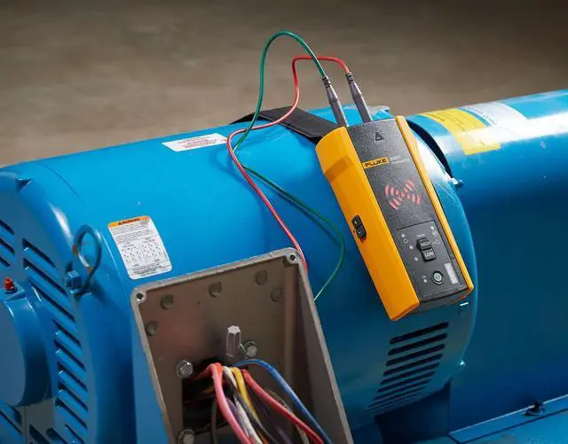 Alt view image 4 of 5 - Fluke 2052 Advanced Wire Tracer Kit with Hard Carrying Case, CAT IV 600 V Safety Rated