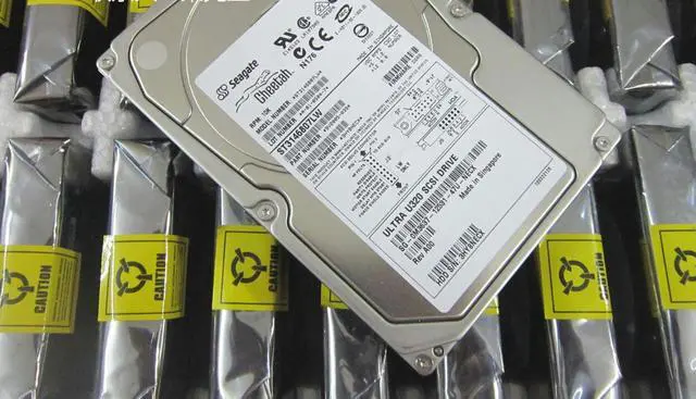 Main image of hard drive for Seagate ST3146807LW 146G 10K SCSI 68-pin 3.5' sata   0M3637 M3637