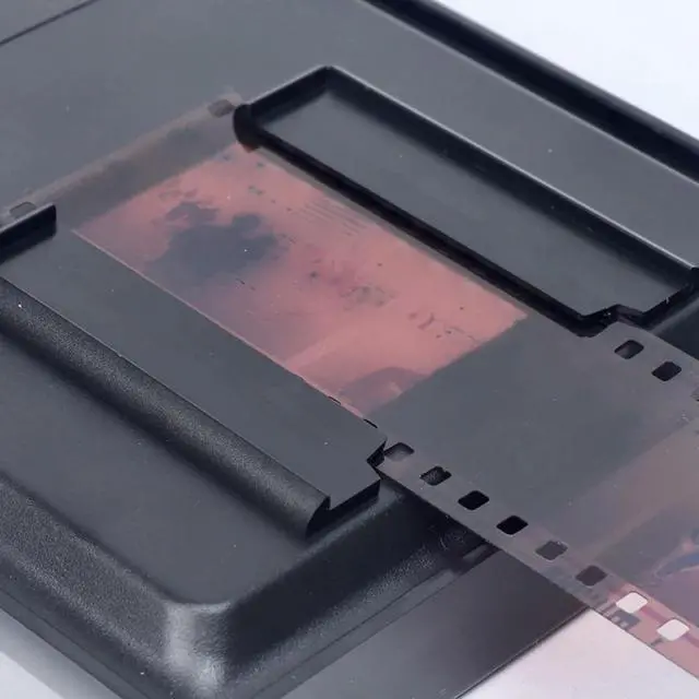 Alt view image 4 of 4 - Ruth's sister 1 Piece Negatives And Slides Mobile Film Scanner 35/135Mm Folding Scanner With APP Smartphone Camera Can Play Old Films