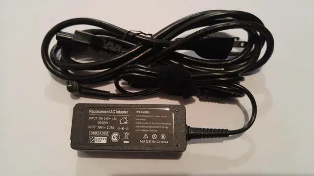 Main image of New Compatible Asus R518UA R518UB R518UQ R558U R558U AC Adapter Charger 45W