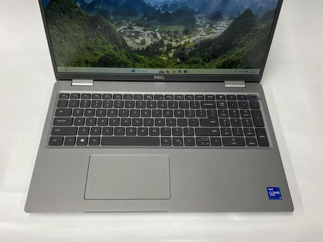 Alt view image 2 of 7 - Dell - Precision 3561 - i7-11850H - 16GB - 256GB - 15.6" - 1920 x 1080 - Windows 11 Pro