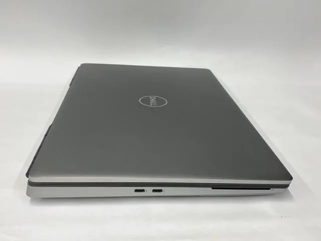 Alt view image 3 of 7 - Dell - Precision 7560 - W-10855M - 16GB - 512GB - 15.6" - 1920 x 1080 - Windows 11 Pro