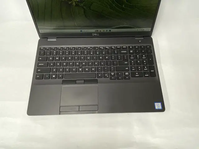Alt view image 2 of 7 - Dell - Latitude 5500 - i7-8665u - 16GB - 256GB - 15.6" - 1920 x 1080 - Windows 11 Pro