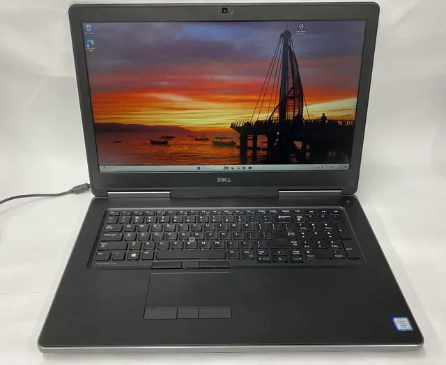 Main image of Dell - Precision 7720 - XEON E3-1505M - 16GB - 256GB - 17" - 1920 x 1080 - Windows 10 Pro