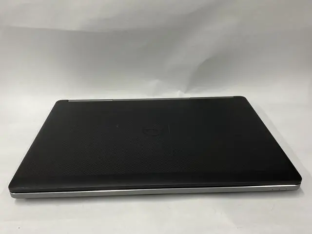 Alt view image 4 of 7 - Dell - Precision 7720 - XEON E3-1505M - 16GB - 256GB - 17" - 1920 x 1080 - Windows 10 Pro