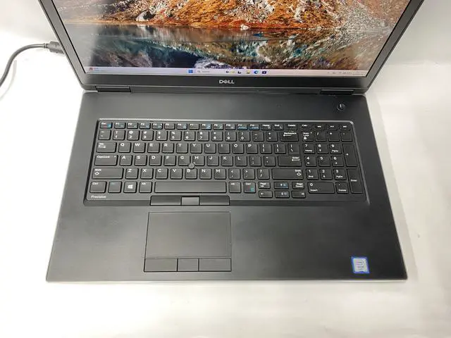 Alt view image 2 of 7 - Dell - Precision 7730 - XEON E-2176M - 16GB - 512GB - 17" - 3840 x 2160 - Windows 11 Pro