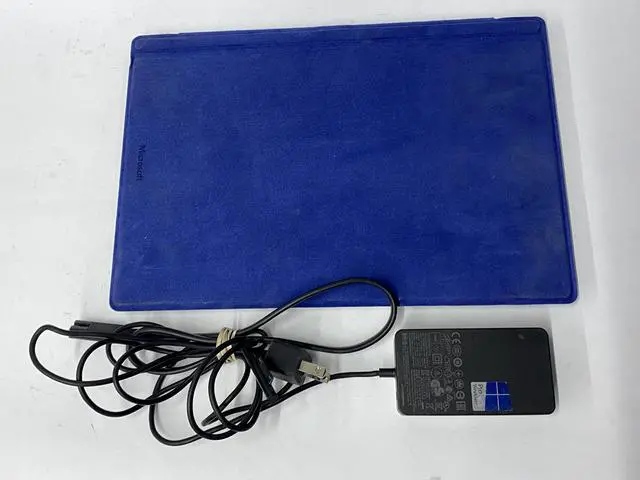 Alt view image 7 of 7 - Microsoft - Surface Pro 5 - Touch Screen - m3-7y30 - 4GB - 128GB - 12" - 2736 x 1824 - Windows 10 Pro
