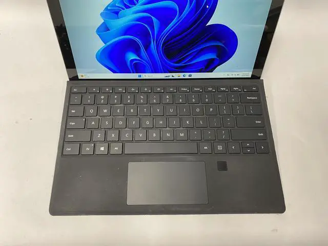 Alt view image 2 of 7 - Microsoft - Surface Pro 7+ - Touch Screen - i7-1065G7 - 16GB - 256GB - 12" - 2736 x 1824 - Windows 11 Pro