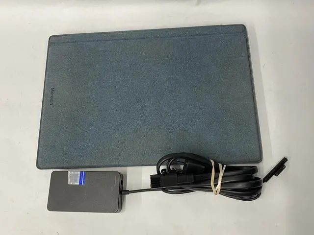 Alt view image 7 of 7 - Microsoft - Surface Pro 5 - Touch Screen - i5-7300U - 8GB - 256GB - 12" - 2736 x 1824 - Windows 10 Pro