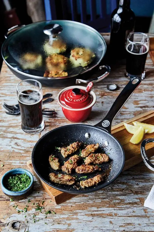 Alt view image 6 of 7 - Le Creuset Toughened Nonstick PRO Cookware Set, 2 pc. (9.5" & 11" Fry Pan)