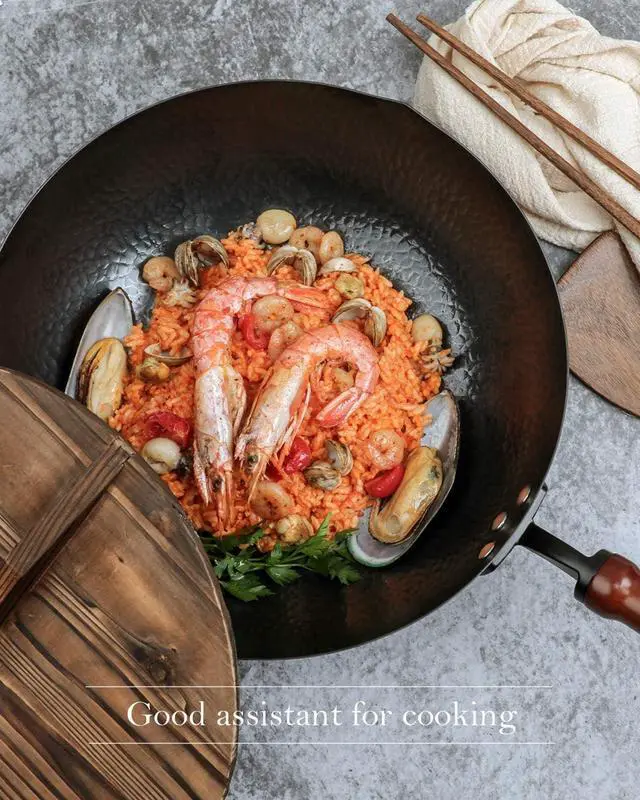 Alt view image 2 of 6 - Wok Pan 12.5", Woks and Stir Fry Pans with lid, Carbon Steel Wok with Cookware Accessories, Flat Bottom Suits for all Stoves