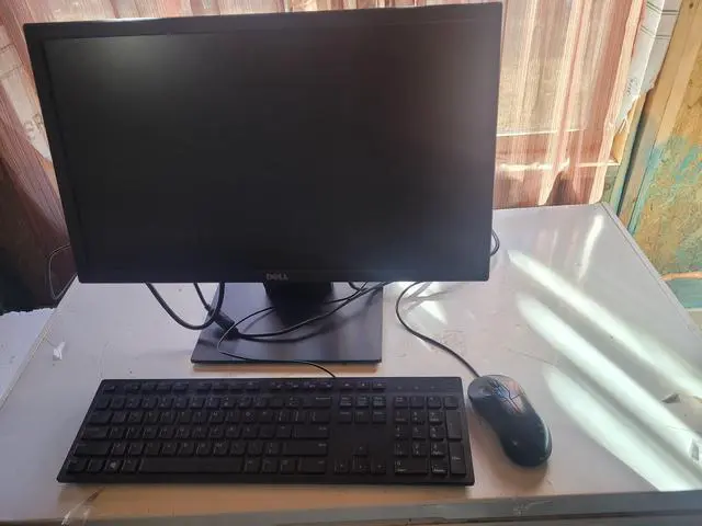 Main image of Dell OptiPlex 7050 Micro All-in-One with Dell 22" 1920 x 1080 Monitor Desktop PC-7th Gen Intel Core i5-7500 3.40 GHz 8 GB DDR4 128 GB SSD WiFi BT Windows 10 Pro with keyboard and mouse