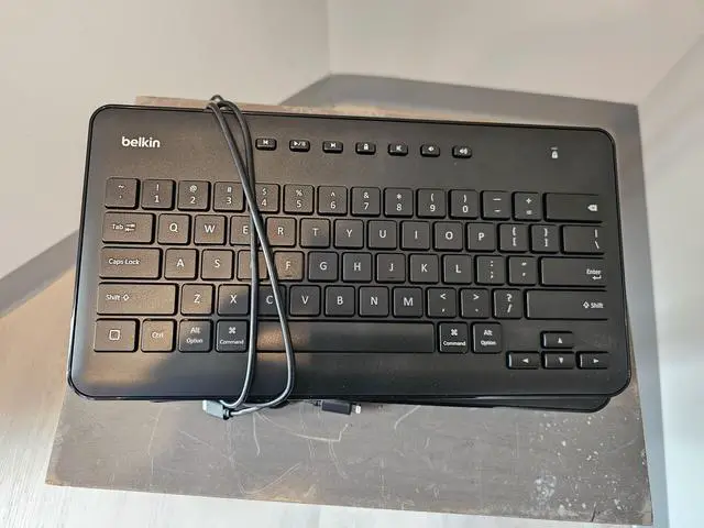 Alt view image 6 of 7 - Belkin Wired Keyboard For Apple iPad With Lightning Cable B2B124 - BLACK