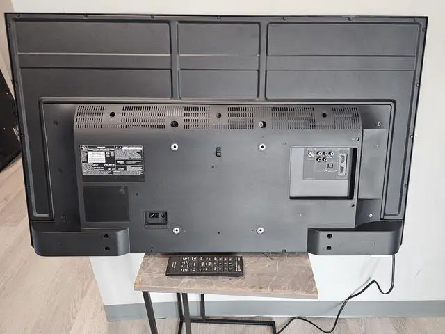 Alt view image 6 of 6 - Toshiba 40" 1080p LED-LCD HDTV - 40L1400UC Without Stand