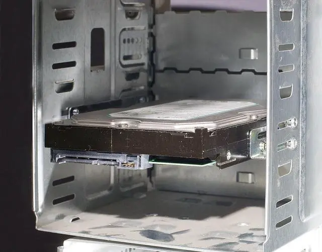Alt view image 6 of 7 - Syba 3.5" Hard Drive Mounting Bracket Adapter for 5.25" Internal Bay Drive (SY-ACC35017)
