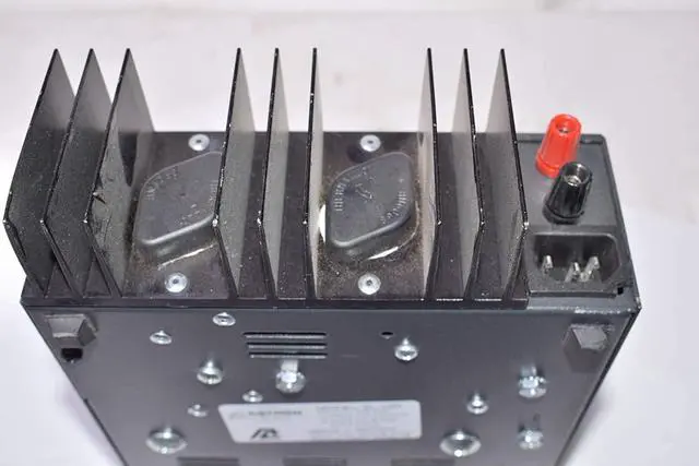 Alt view image 2 of 4 - Astron SL-15R Linear Slimline Power Supply, 13.8V, 15A