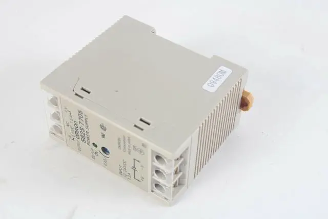 Alt view image 4 of 4 - S82S-7705 Switching Power Supply (3/7.5W Type)