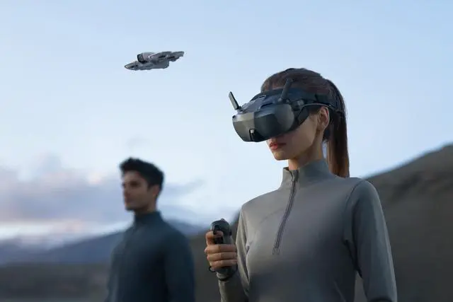 Main image of DJI N3 FPV Goggles, featuring a Micro-OLED screen, O4 HD video transmission, adjustable diopter settings, true picture-in-picture (PIP), and a wireless transmission kit