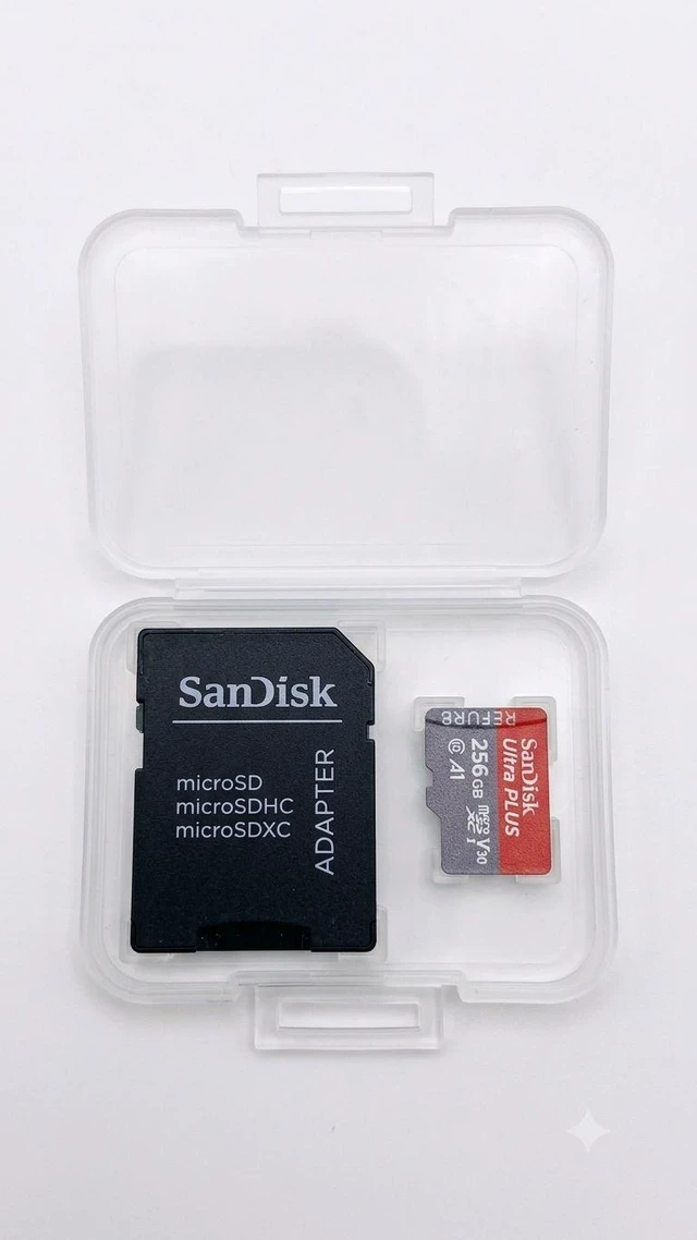 Main image of SanDisk Ultra PLUS 256GB microSDXC UHS-I Memory Card SDSQUBL-256G-AN6IA