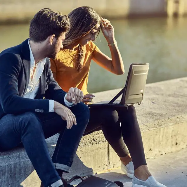 Alt view image 5 of 5 - Thule Briefcase, Blue, 16