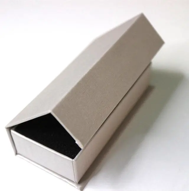 Main image of 4X Magnetic USB Presentation Gift Boxes, Textured Silver, flash drives, removable drives, Wedding, Photography