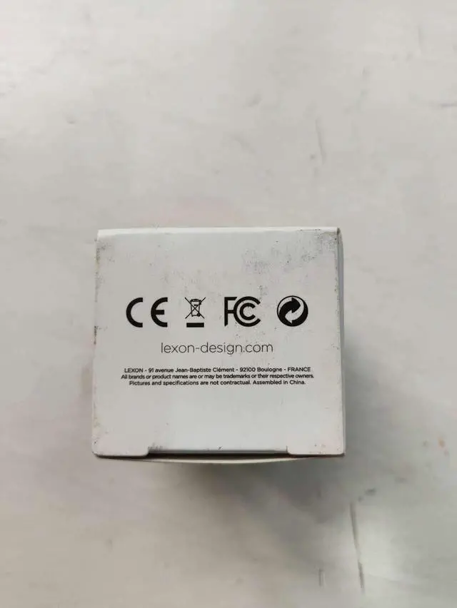 Alt view image 5 of 5 - Lexon City USB Key Memory Capacity 32 GB Soft Gold