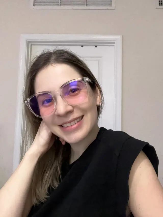 Alt view image 5 of 5 - GLEASANNA 99.9% Blue Light Glasses for Woman Sleep Computer Gaming Glasses - Anti Eyestrain and UV400 Glare Protection