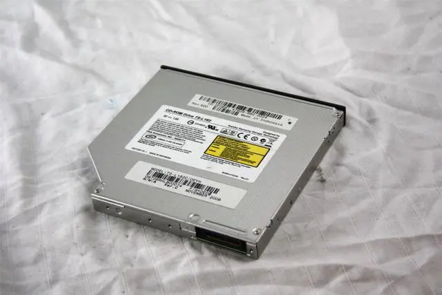 Alt view image 2 of 3 - Dell TS-L162 TS-L612C CD-ROM Optical Drive SATA FH618 0FH618