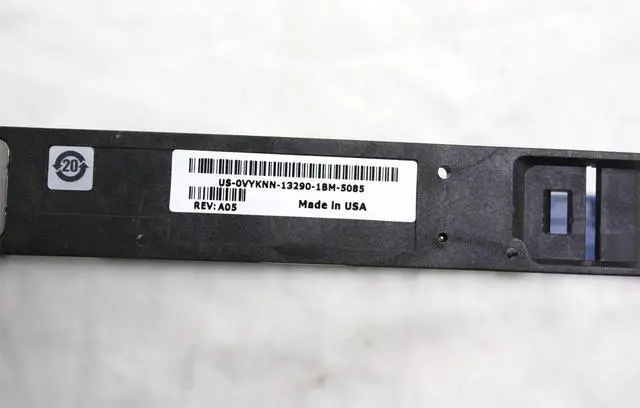 Alt view image 3 of 3 - EMC VNX3300 5100 Server 3.5" Hard Drive Caddy VYKNN 0VYKNN US-0VYKNN-13290 040-001-999 005049274