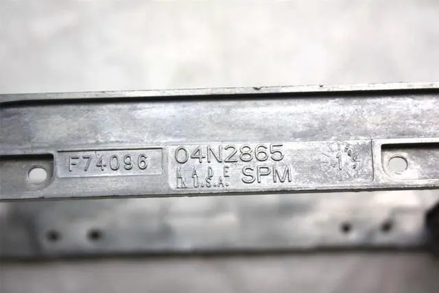 Alt view image 2 of 4 - IBM Server 3.5" Hard Drive Caddy W/ Connector 04N2865 24L0903
