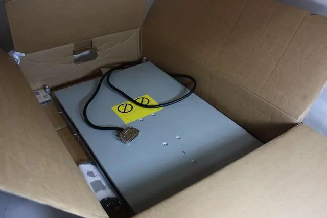 Alt view image 3 of 3 - Exabyte VXA PacketLoader 1X10 1U Server Packet Loader With Hardware 118.00609 (Big)