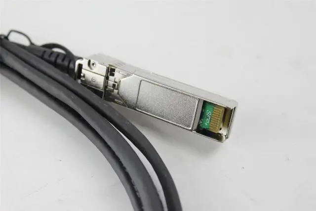 Alt view image 2 of 3 - IBM EMC² Server 10GbE SFP+ External Direct Attach Copper SAS Cable 74752-2301