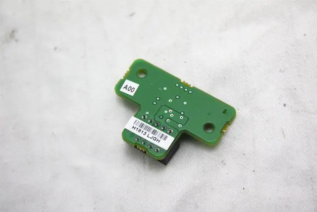 Alt view image 3 of 3 - Dell PowerEdge 1850 2800 2850 Server SCSI RAID Key Board Card Module PE28X0-PE1850