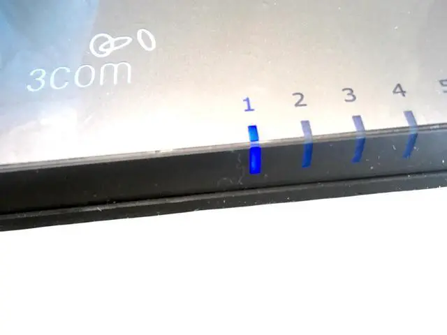 Alt view image 2 of 7 - 4-PACK 3COM/HP 3CFSU05/ V1405-5/ JD866A 5 Port- RJ45 10/100MbpsW/Adapter